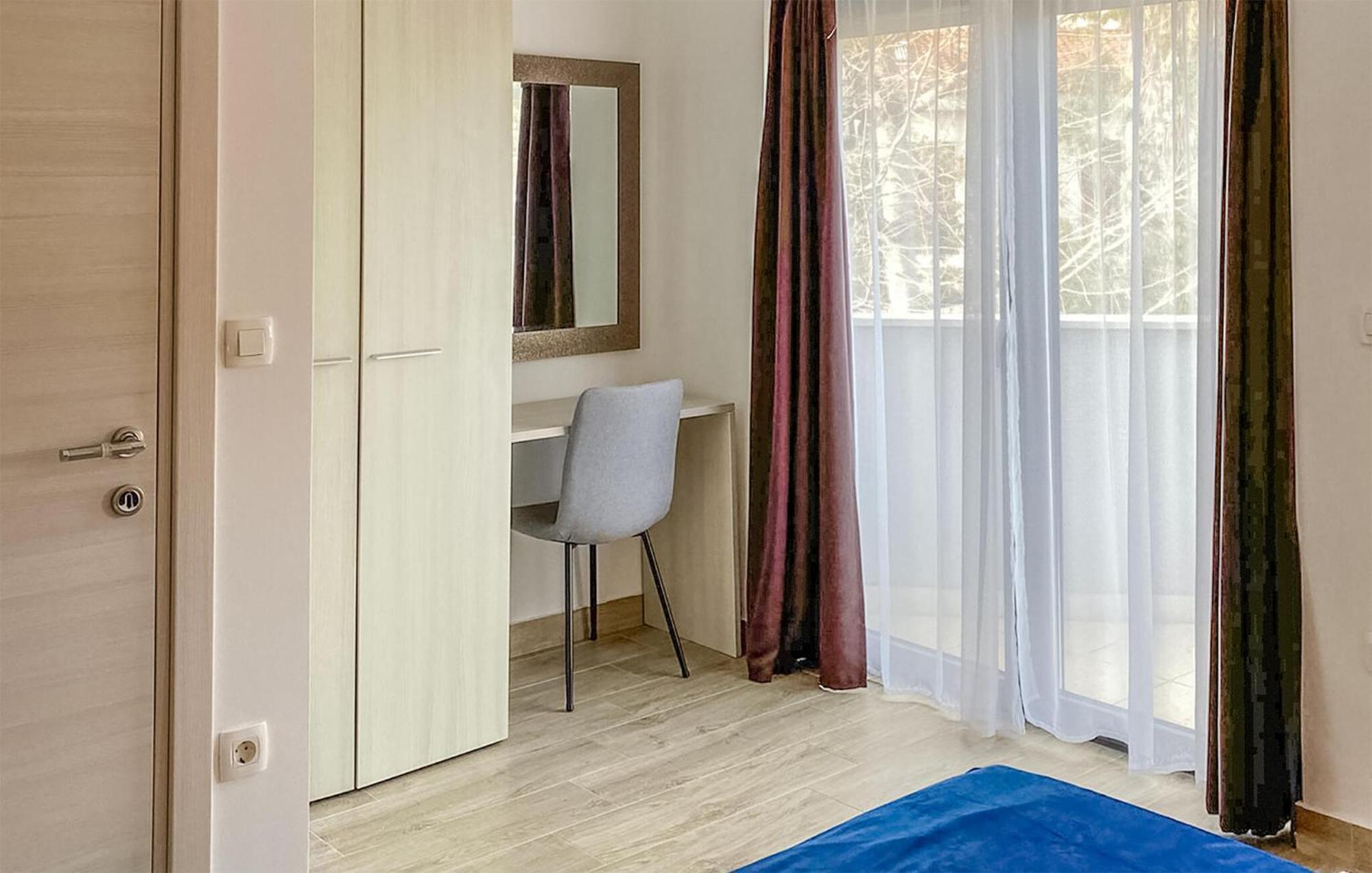 Stunning Apartment In Pjescana Uvala With Wifi Exteriör bild